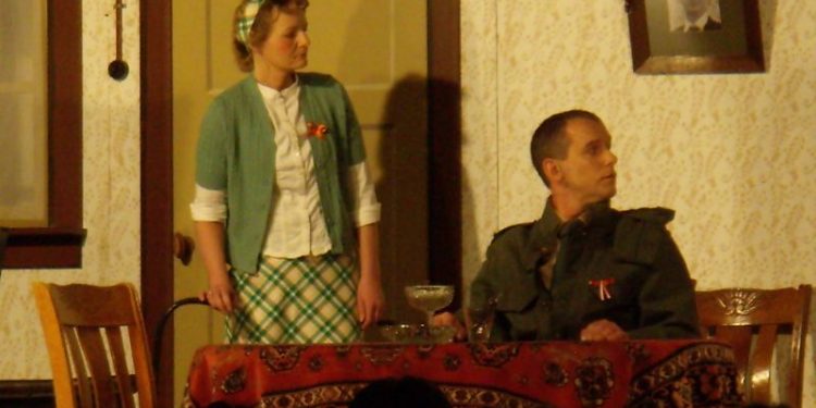 Toneel voor een goed doel. canadese begraafplaats 